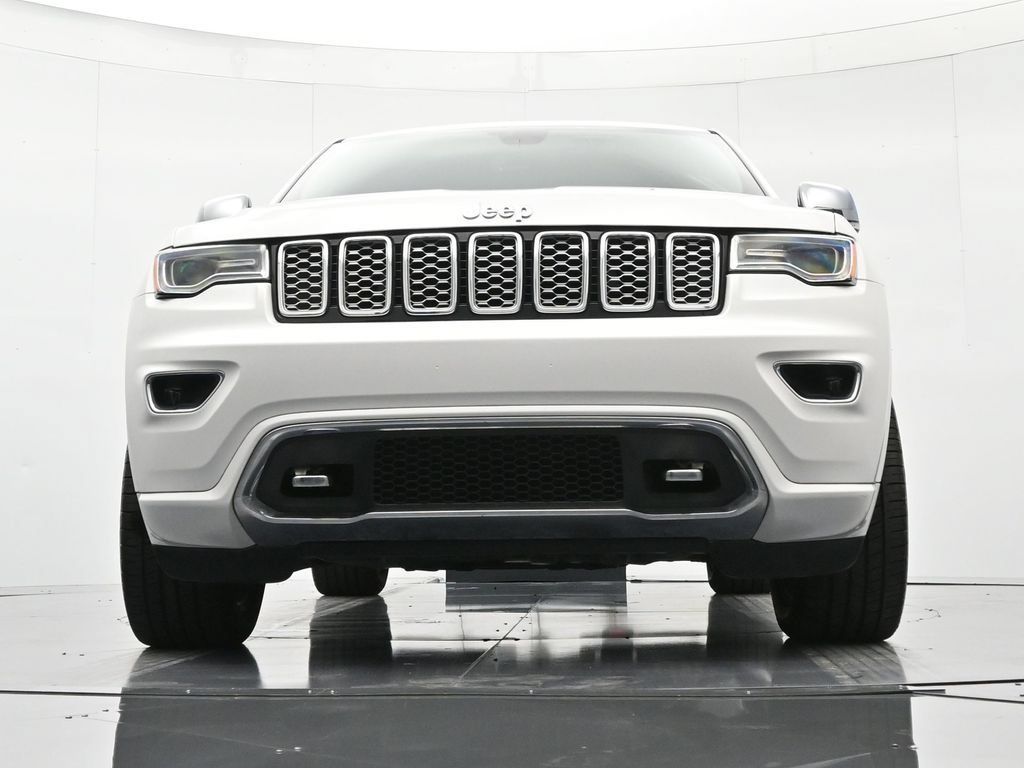 Used 2020 Jeep Grand Cherokee Overland w/ Interior Metal Package AWD/4WD image 37