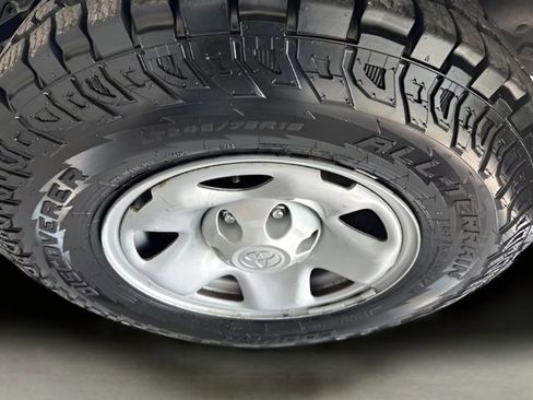 Used 2006 Toyota Tacoma PreRunner image 16