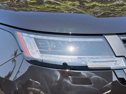 New 2026 Land Rover Range Rover SV AWD/4WD image 10