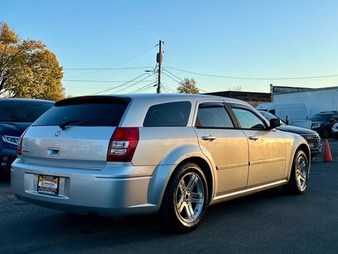 Used 2006 Dodge Magnum SE RWD image 6