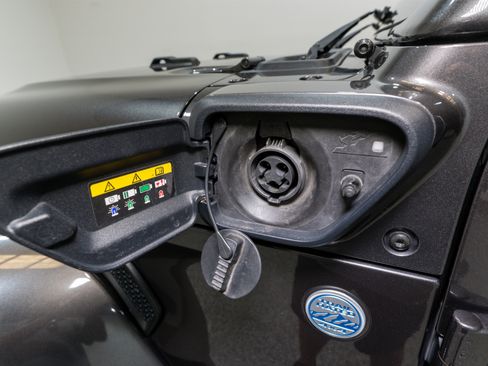 Used 2021 Jeep Wrangler Unlimited Sahara w/ Cold Weather Group image 33