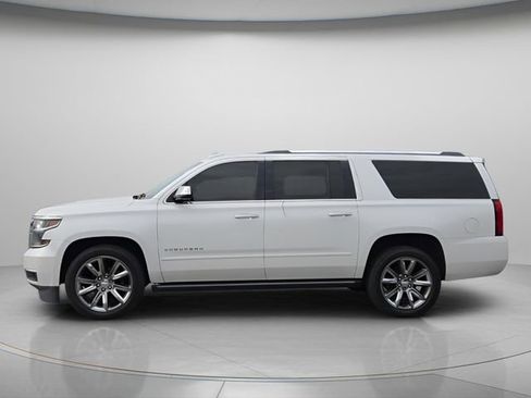 Used 2018 Chevrolet Suburban Premier RWD image 3