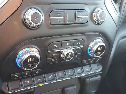 Certified 2021 GMC Sierra 1500 AT4 w/ AT4 Value Package image 30