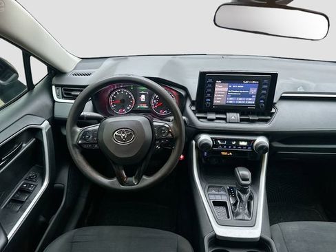 Used 2020 Toyota RAV4 LE image 22