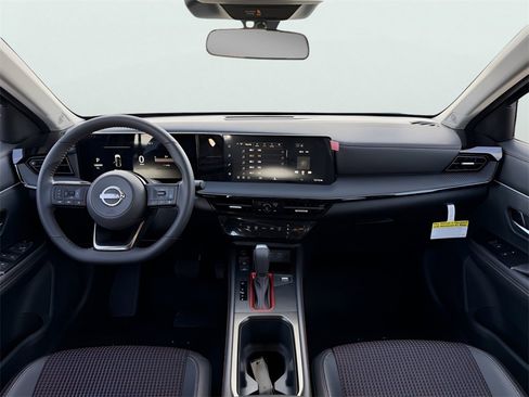 New 2026 Nissan Kicks SR image 15