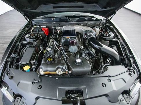 Used 2012 Ford Mustang GT Premium image 13