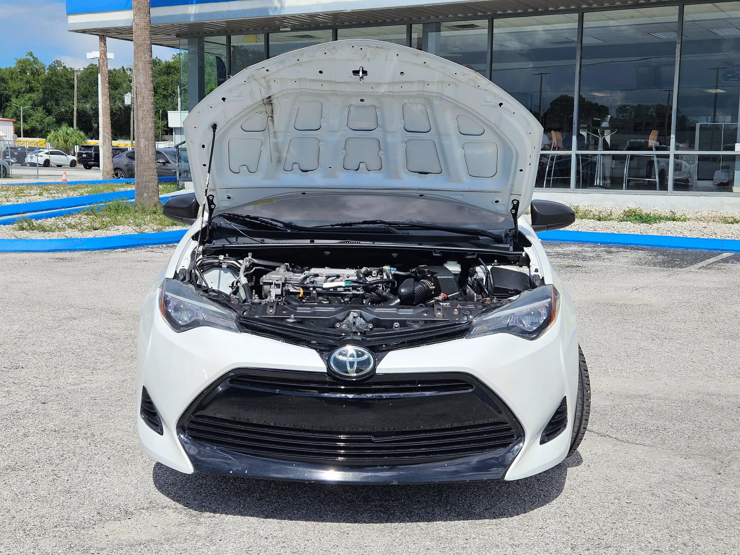 Used 2017 Toyota Corolla LE FWD image 18