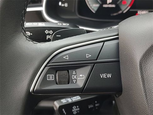 Used 2023 Audi Q8 Premium Plus image 22