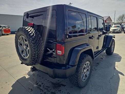 Used 2015 Jeep Wrangler Unlimited Sahara AWD/4WD image 8