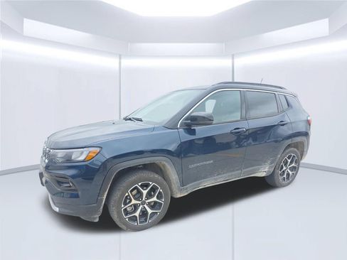 Used 2026 Jeep Compass Limited w/ Sun, Sound & Navigation Group AWD/4WD image 41