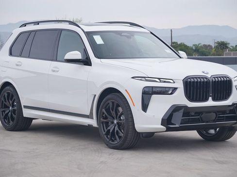 New 2026 BMW X7 xDrive40i w/ M Sport Package image 3