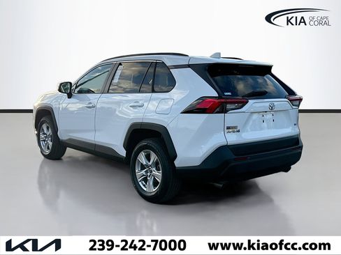 Used 2020 Toyota RAV4 XLE image 3