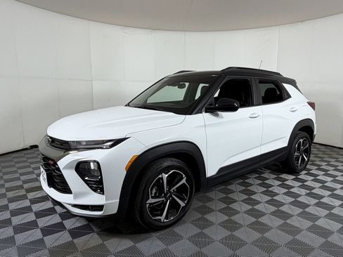 Used 2021 Chevrolet TrailBlazer RS w/ Convenience Package image 2