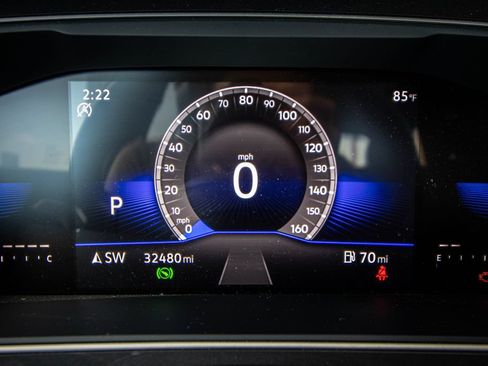 Certified 2023 Volkswagen Tiguan SE R-Line FWD image 38
