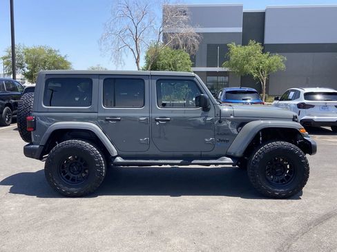 Used 2023 Jeep Wrangler Unlimited Sahara AWD/4WD image 2