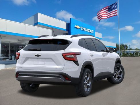 New 2026 Chevrolet Trax LT image 4