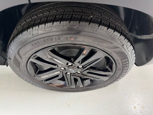 New 2026 Chevrolet Trax ACTIV w/ Sunroof Package FWD image 6