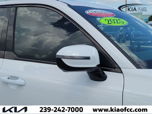 Used 2025 Kia Telluride SX X-Line AWD/4WD image 8