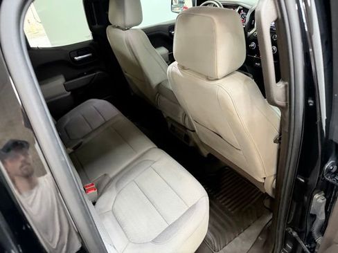 Used 2020 Chevrolet Silverado 1500 LT image 32