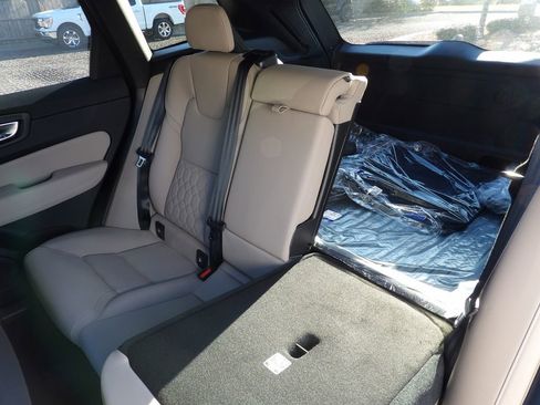 New 2026 Volvo XC60 B5 Plus w/ Protection Package Premier image 24