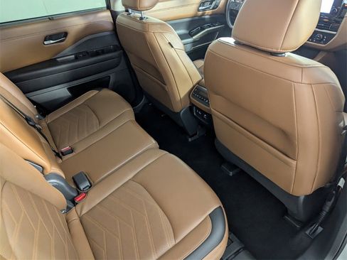 Used 2022 Nissan Pathfinder Platinum w/ Cargo Package image 34