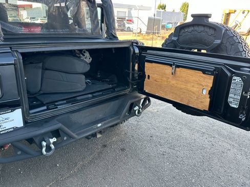 Used 2022 Jeep Wrangler Rubicon image 14