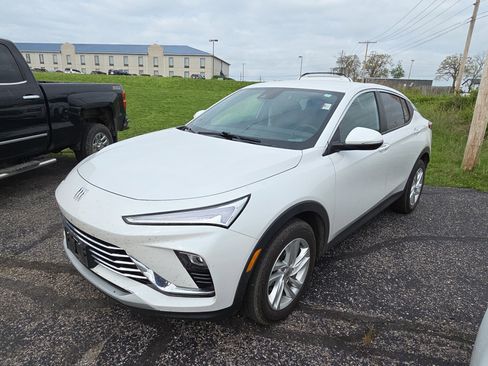 Certified 2024 Buick Envista Preferred w/ Convenience I Package image 3