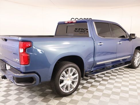 Used 2024 Chevrolet Silverado 1500 High Country w/ High Country Premium Package AWD/4WD image 22