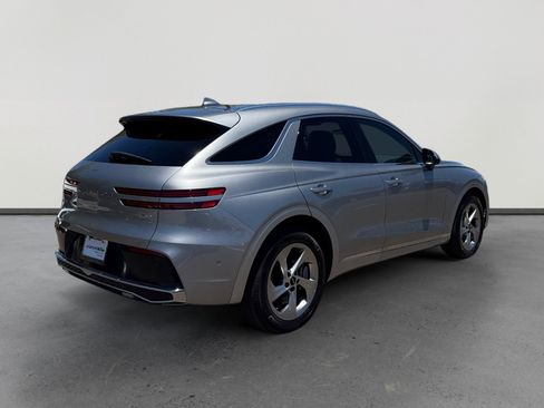 Used 2026 Genesis GV70 2.5T Advanced AWD/4WD image 5