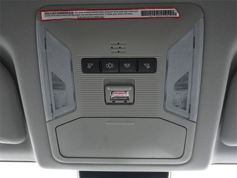 Used 2019 Toyota RAV4 LE image 13