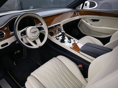 Used 2026 Bentley Continental GTC AWD/4WD image 4