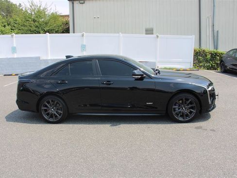 Used 2020 Cadillac CT4 V w/ Technology Package AWD/4WD image 8