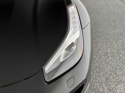 Used 2018 Ferrari GTC4Lusso T image 47