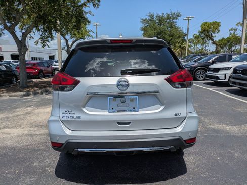 Used 2019 Nissan Rogue SV FWD image 5