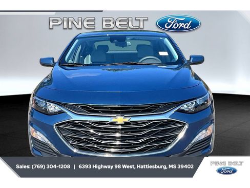 Used 2024 Chevrolet Malibu LT FWD image 3