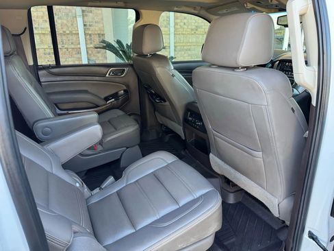 Used 2019 GMC Yukon XL Denali w/ Denali Ultimate Package image 25