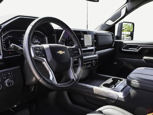 Used 2024 Chevrolet Silverado 3500 LTZ image 19