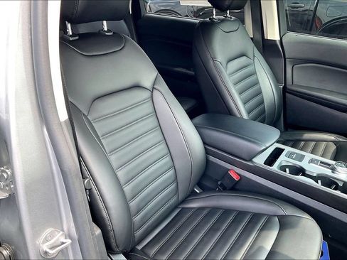 Certified 2021 Ford Edge SEL w/ Convenience Package FWD image 6