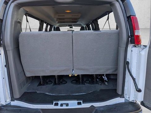 Used 2025 Chevrolet Express 3500 LT w/ LT Preferred Equipment Group image 8