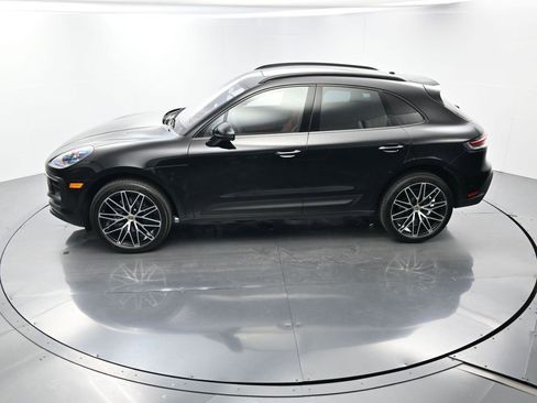 Used 2025 Porsche Macan image 37