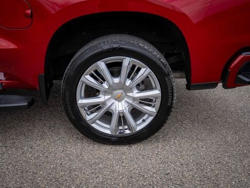 Used 2025 Chevrolet Silverado 1500 High Country w/ High Country Premium Package AWD/4WD image 14