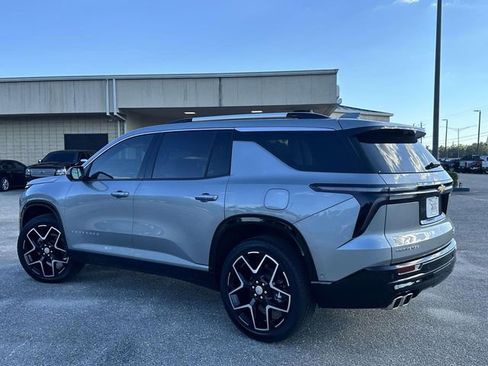 Used 2025 Chevrolet Traverse High Country w/ LPO, Floor Liner Package image 6