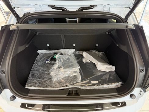 New 2026 Volvo EX30 Plus w/ Protection Package Premier image 24