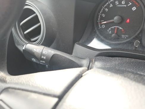 Used 2022 Toyota Tacoma SR image 33