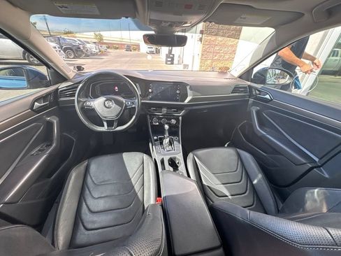 Used 2019 Volkswagen Jetta SEL Premium FWD image 3