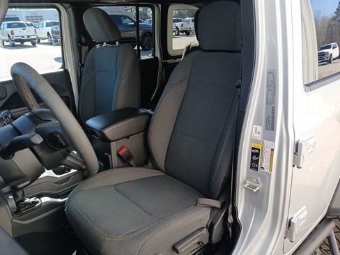 Used 2024 Jeep Wrangler Sport S image 35