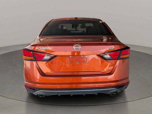 Used 2020 Nissan Altima 2.5 SR w/ Premium Package FWD image 4