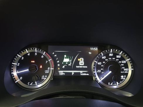 Used 2023 Toyota Highlander XSE FWD image 4