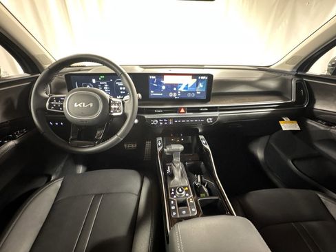 New 2025 Kia Sorento SX image 12