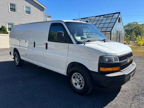 Used 2019 Chevrolet Express 2500 Extended image 14